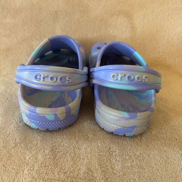 CROCS MARBLED CLOG Size 10 Toddler in color Purple/Multicolor - Picture 4 of 5